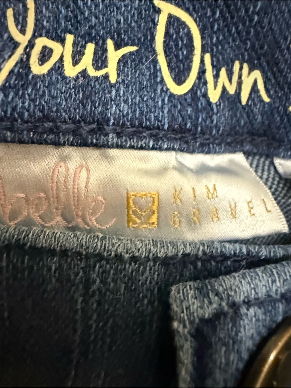 Belle by Kim Gravel Pull On Straight-Leg Jeans in Has Button No Zipper - Picture 3 of 7